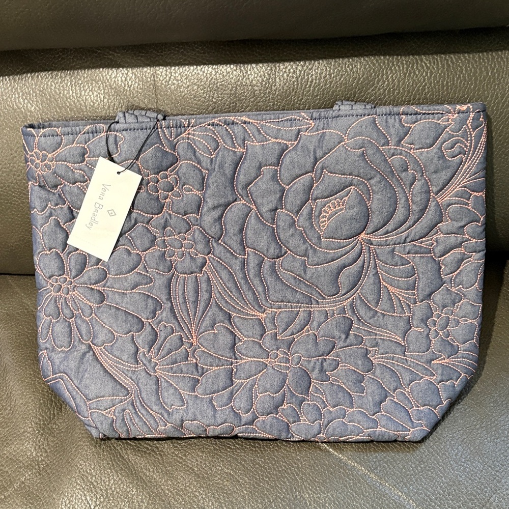 Vera Bradley small vera tote in aloha blooms quilt